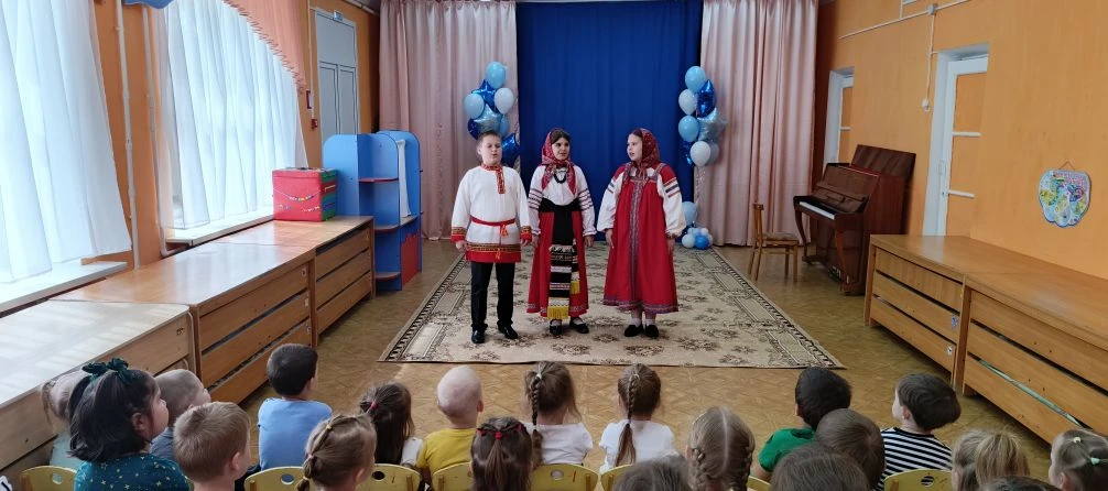 "Юные музыканты в гостях у дошколят"
Дошкольный возраст чрезвычайно важен для овладения музыкальной 