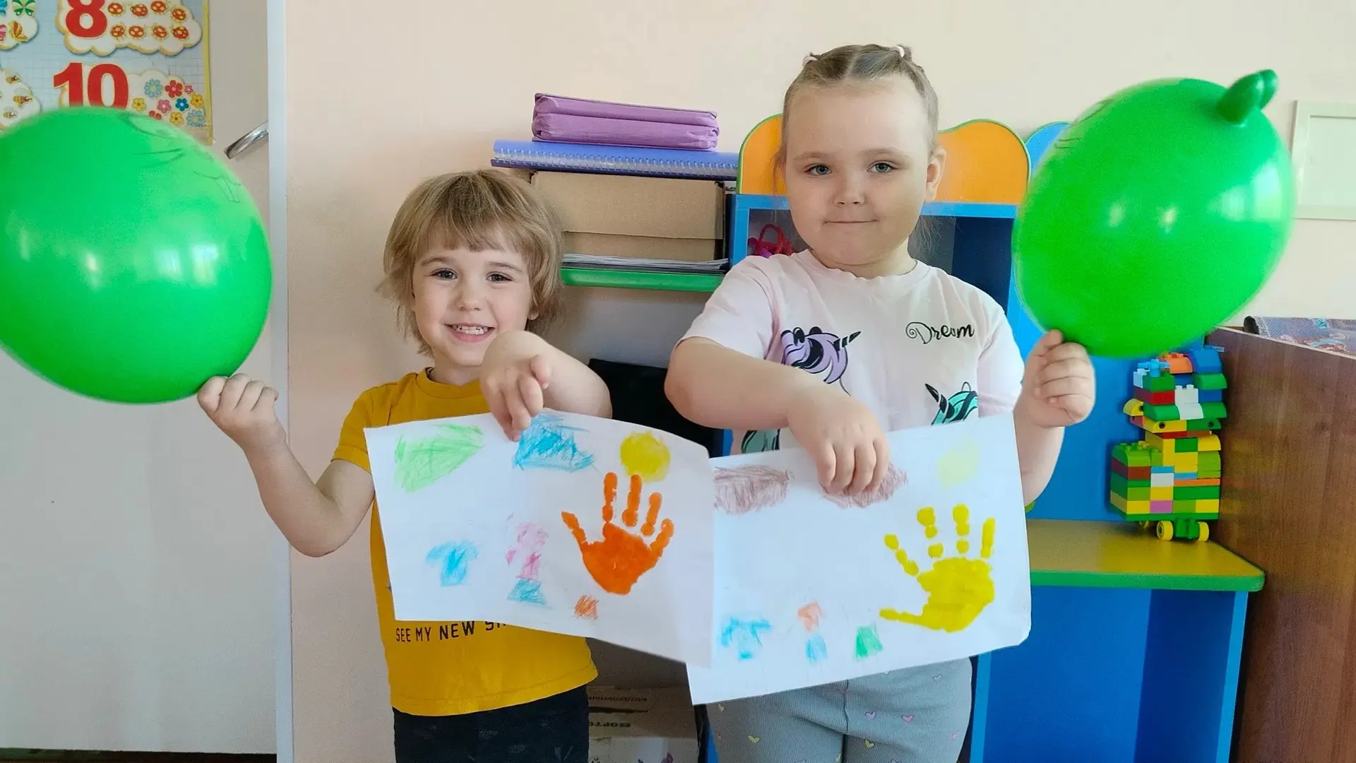 🌟 День Семьи в нашем детском саду! 🌟

Дорогие друзья! Сегодня мы отмечаем День Семьи. Наши ребятиш