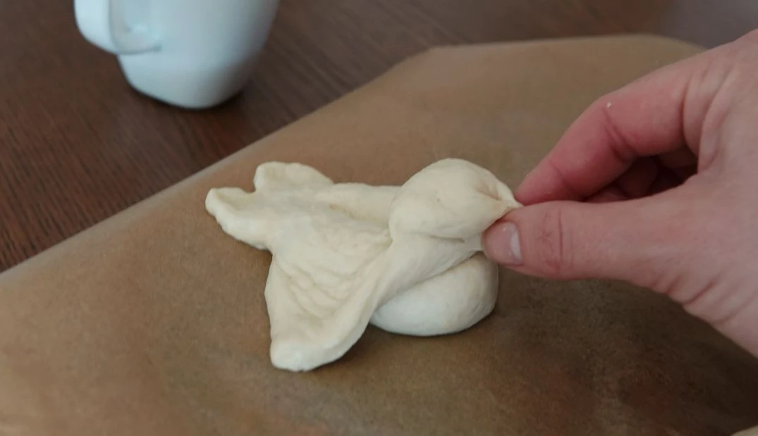 А мы сегодня жаворонков пекли! Постных, но оооочень вкусных!   Впереди выходные, как раз самое время