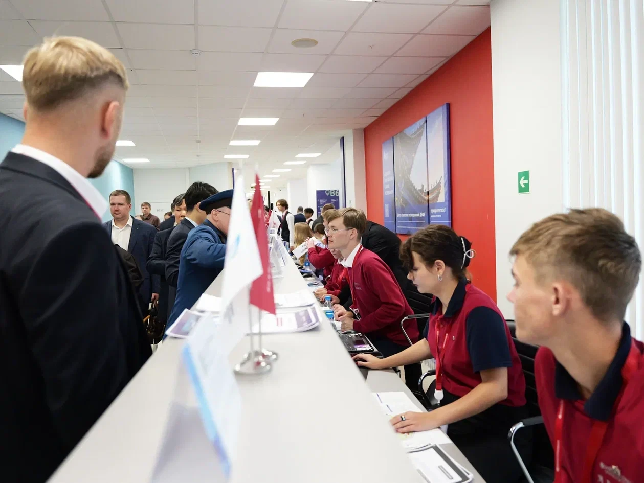 🔹 Волонтёры ВЭФ-2026 начали свою работу!