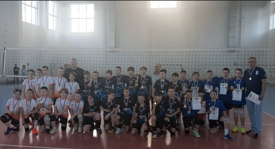 🏆Межрегиональный турнир среди команд  юношей 2015–2016 гг. р. прошёл в Калуге с 21 по 23 мая.. Сред