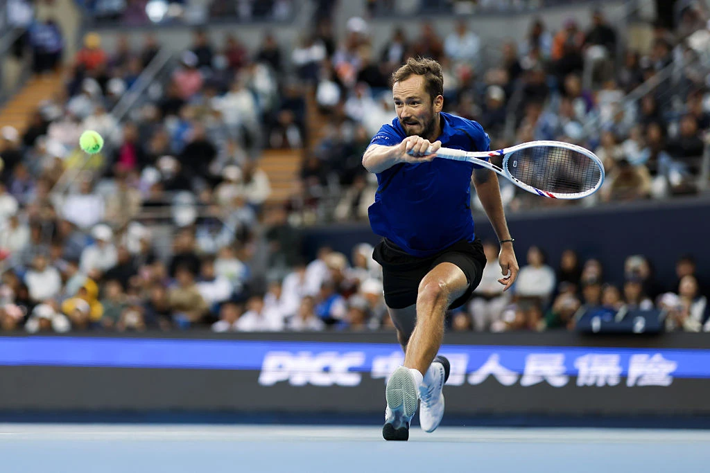 🎾🔝 Медведев поднялся в топ-5 рейтинга ATP