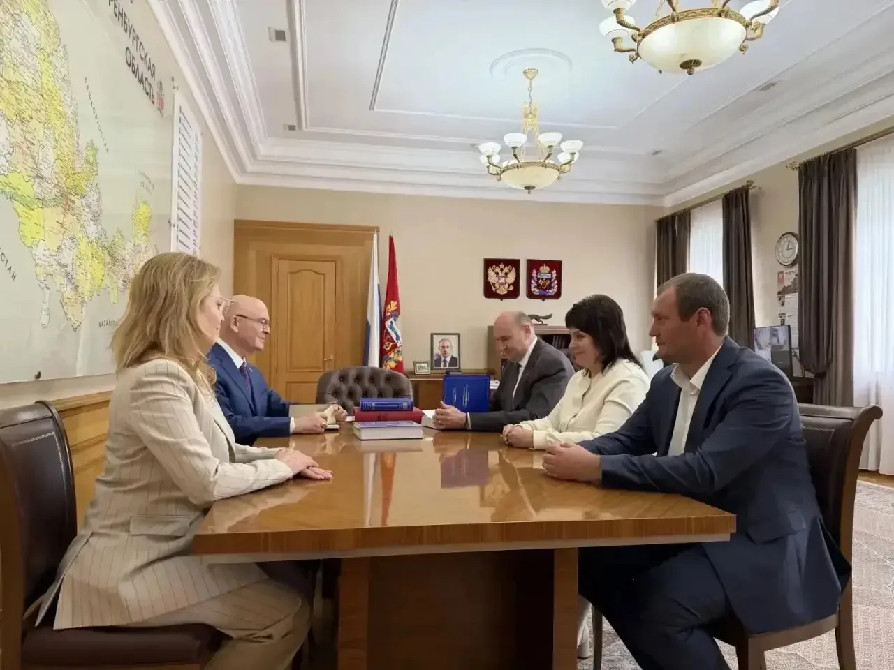 Заместитель руководителя Федерального казначейства Александр Михайлик в ходе рабочей по...