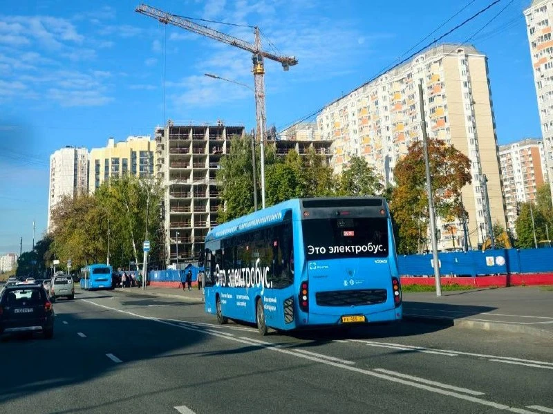 🏗️ На месте снесённого дома на Дежнёва уже строят новостройку