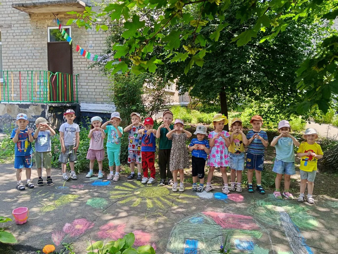 12 июня наша страна отмечает важный государственный праздник — День России. Накануне праздника воспи
