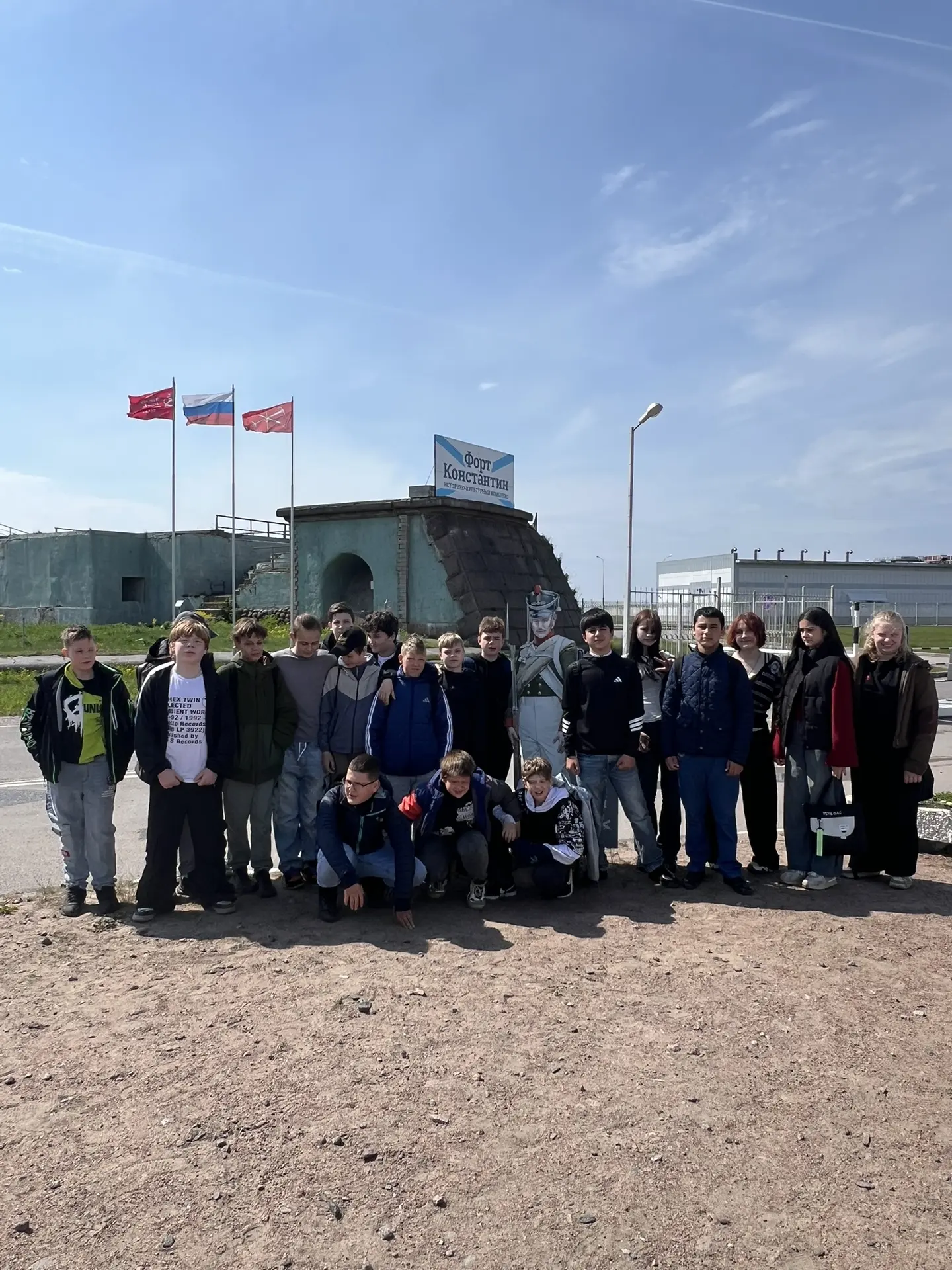 Отличное завершение года!  Кадеты 6‑к класса вместе с родителями и своими учителями Светланой Владим