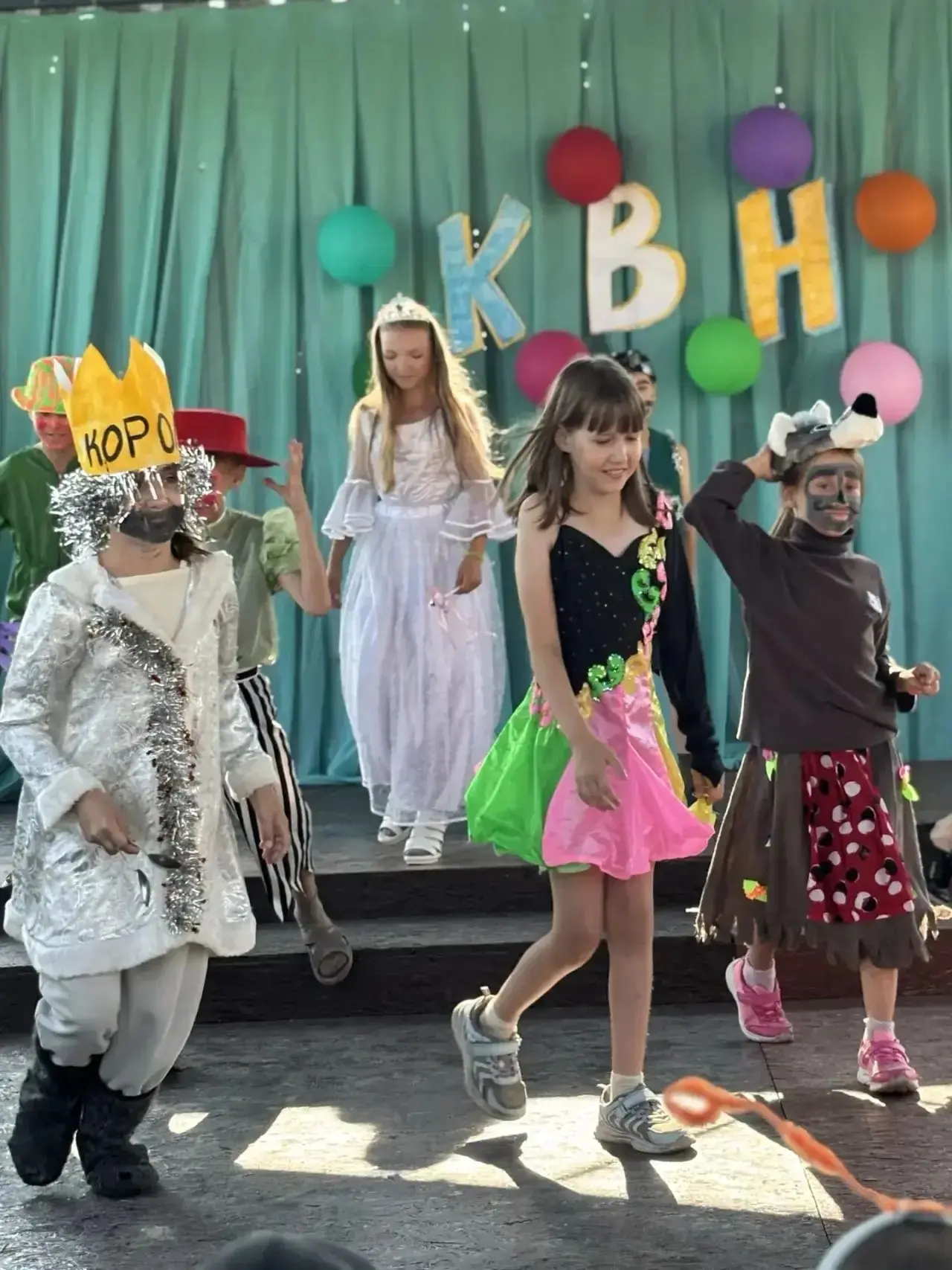 Сегодня в ОЦ "Жемчужинка" было по-настоящему жарко 🥵 — мы провели настоящий праздник смеха! 🎭 

На