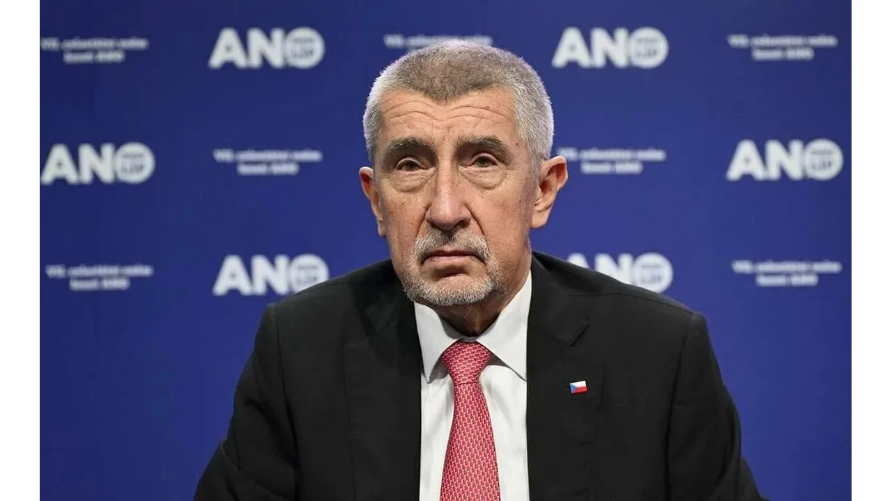 Премьер Чехии призвал Европу тратить деньги на восстановление Украины, а не на продолже...