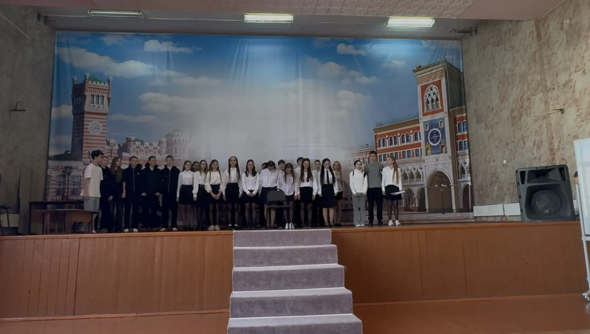 🎭 На этой неделе в стенах лицея состоялось захватывающее событие приуроченное к датам, которые отмеч