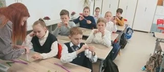 В 4А классе прошёл настоящий весенний мастер-класс по изготовлению пасхального букета! Ребята с боль