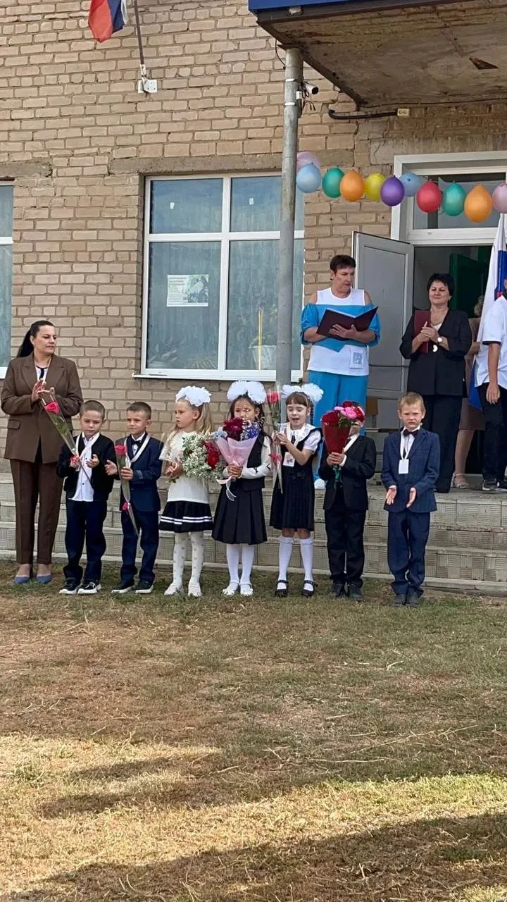 🎉 Праздник 1 Сентября в Сухореченской школе: торжественная линейка и тёплые поздравлен...