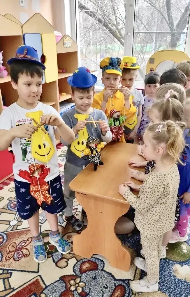 ДЕНЬ СМЕХА 😁 1 апреля - праздник смеха и улыбок. В этот день все веселятся и устраивают розыгрыши.  