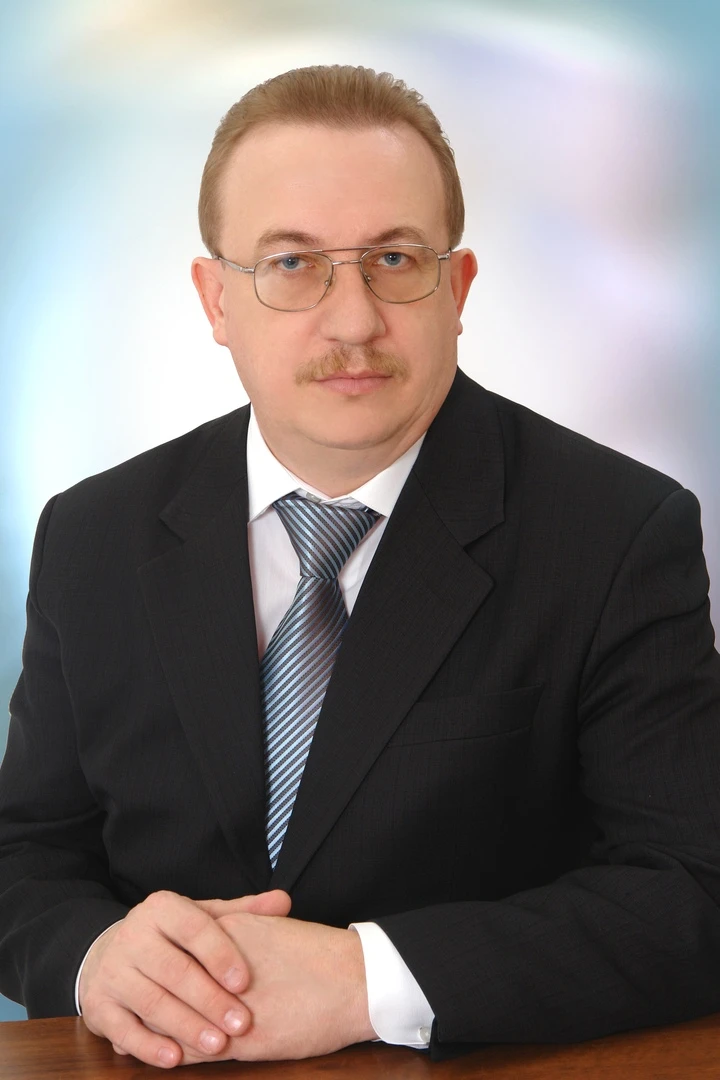 Поздравляем директора гимназии Иштрикова Сергея Вячеславовича с заслуженной наградой - ...