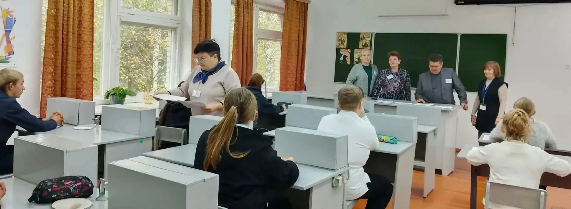 Сегодня в нашей школе прошла олимпиада по математике. Ребята на время превратились в на...