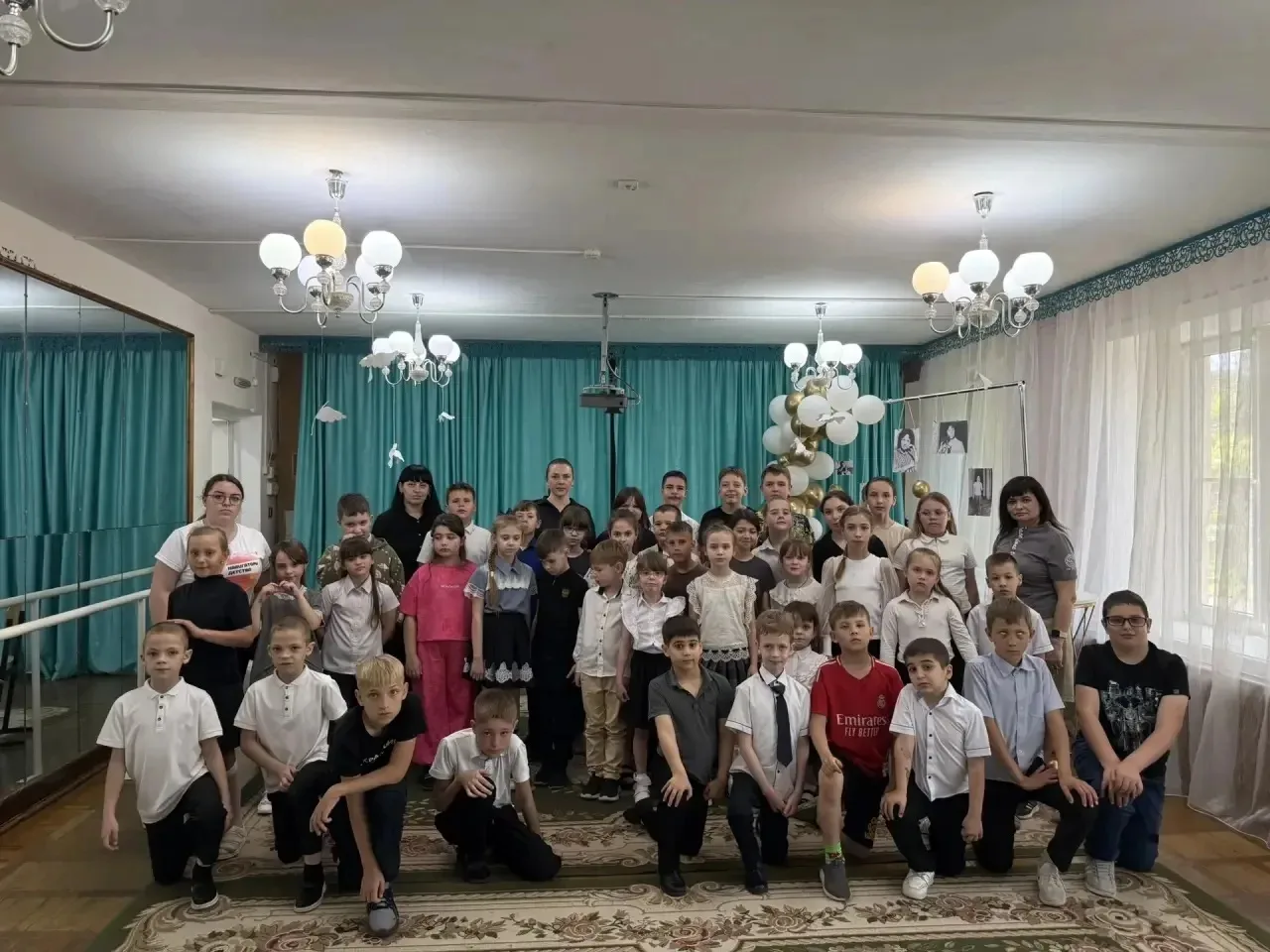 Летние каникулы – время, когда дети много времени проводят на улице. Чтобы напомнить шк...