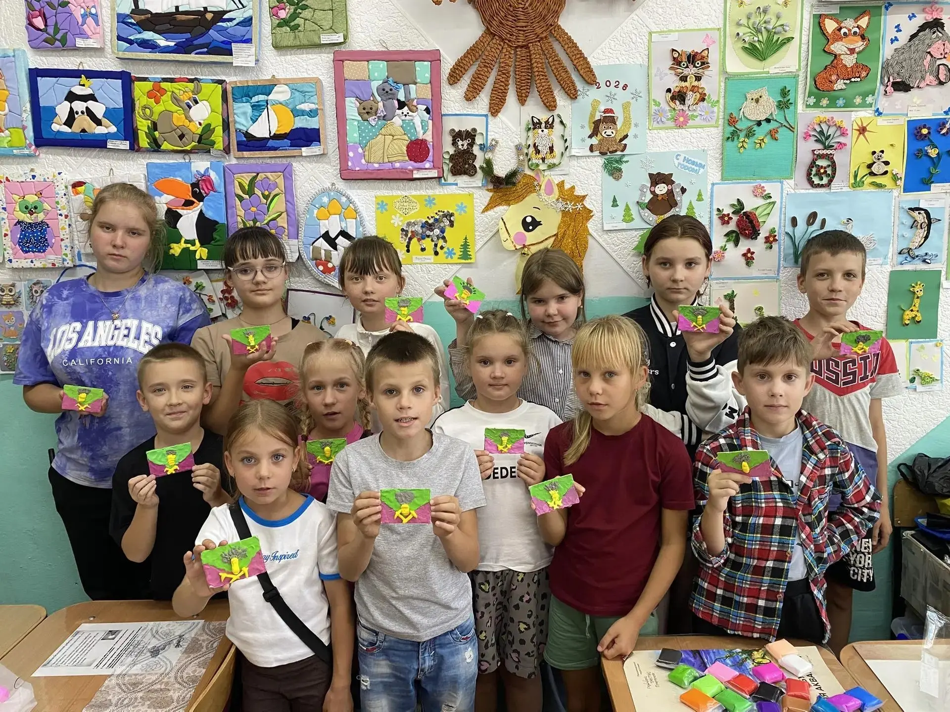 Юбилею Хороля посвящается: юные мастера создают герб родного села!