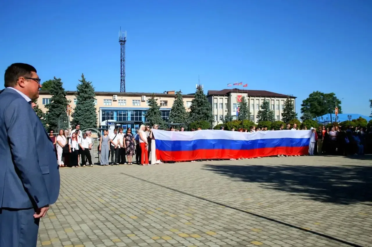 🇷🇺В преддверии значимого для всей страны Дня Государственного флага студенты  ТТКР пр...