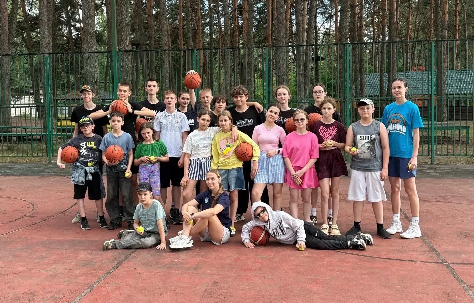 Баскетбол в Спортивно-оздоровительном центре В.Терешковой 

13 июня в спортивно-оздоровительном цент
