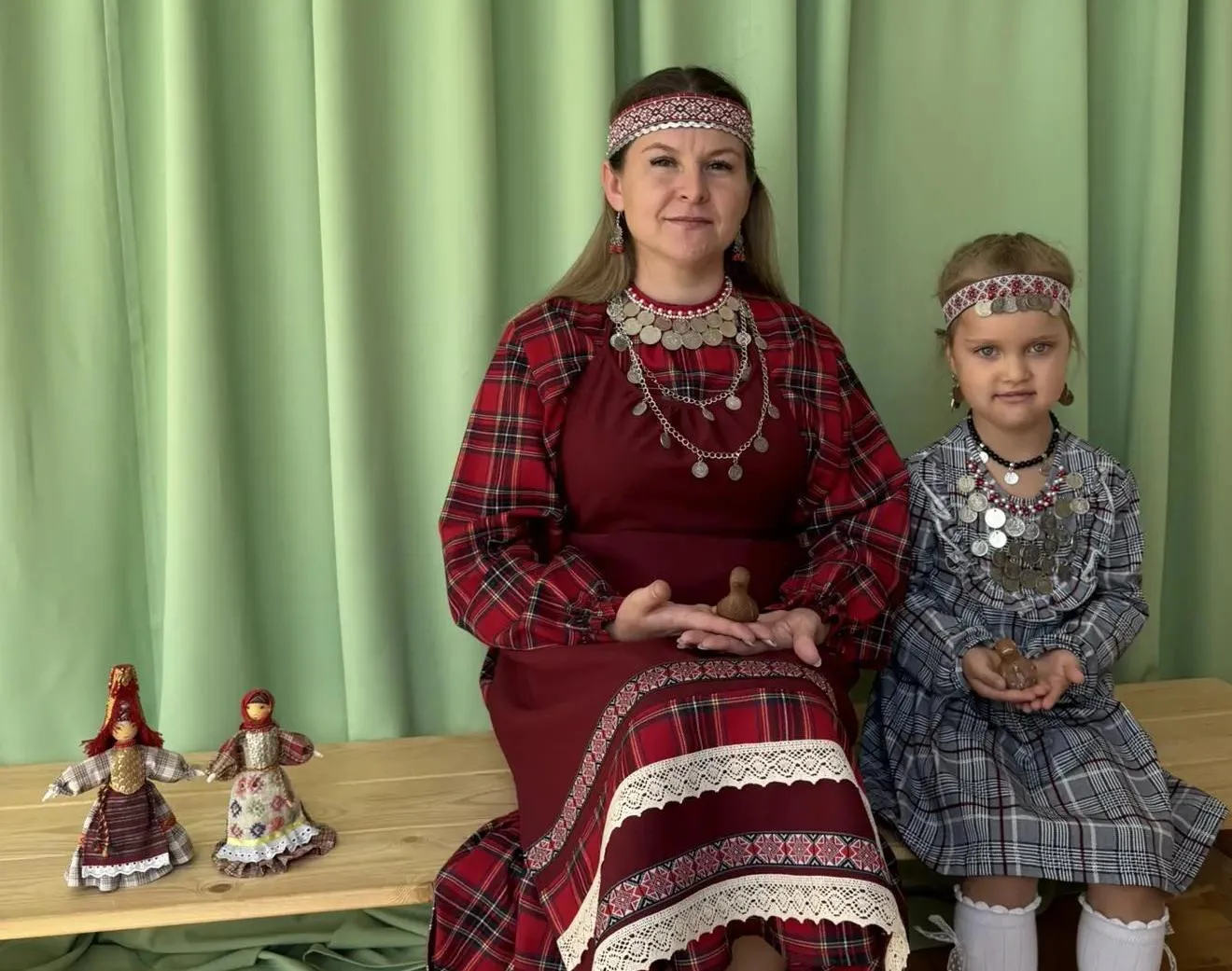 А вы знали, что мы готовимся к творческому конкурсу "Родной узор"?