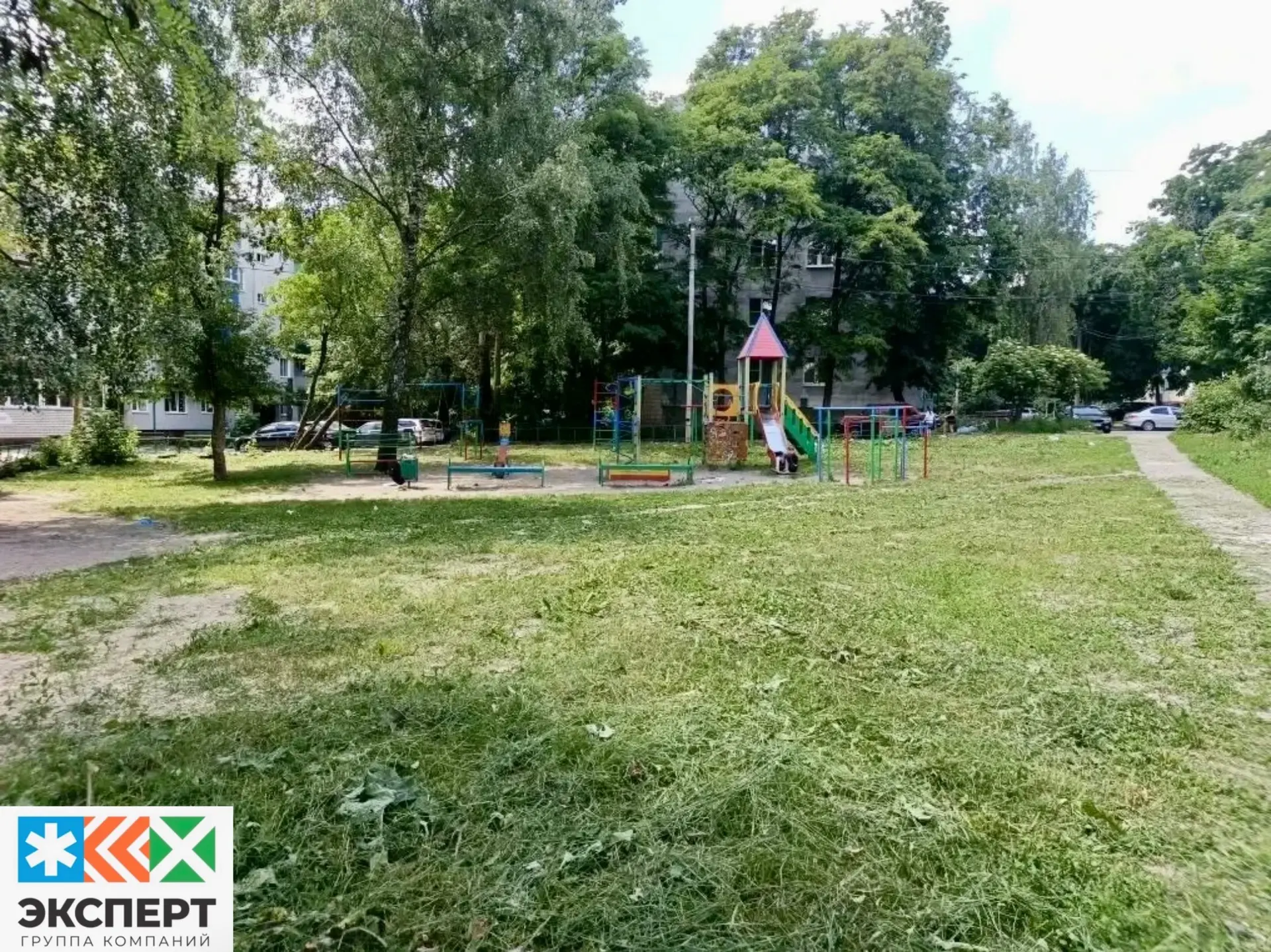 ООО УК «Партнёр» произвела покос сорной растительности, по адресу: 
ул. Заводская, д.61.
