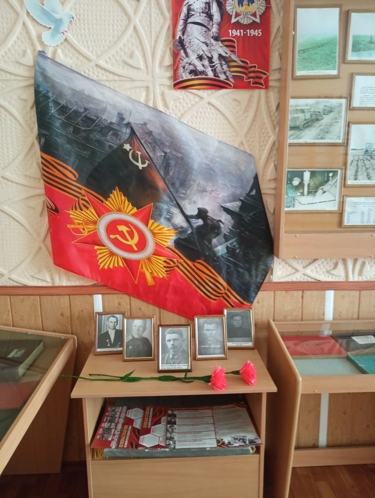 Генический филиал ГБУ "ПУМИВХ ХО"                Оформление уголка ко Дню Памяти и скорби, к 85 лети