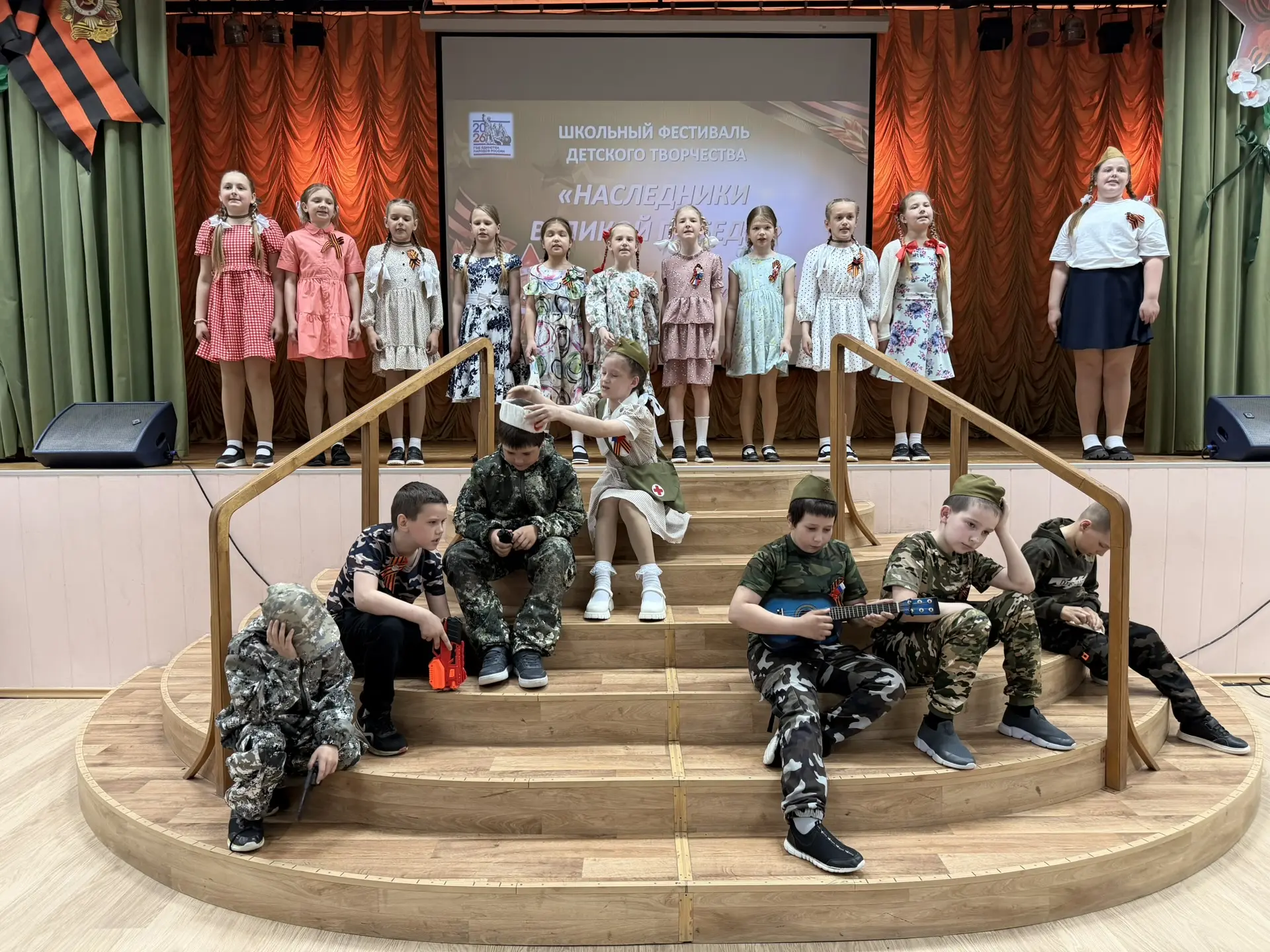 🎭 В нашей школе прошёл патриотический конкурс детского творчества «Наследники великой Победы»!  В эт