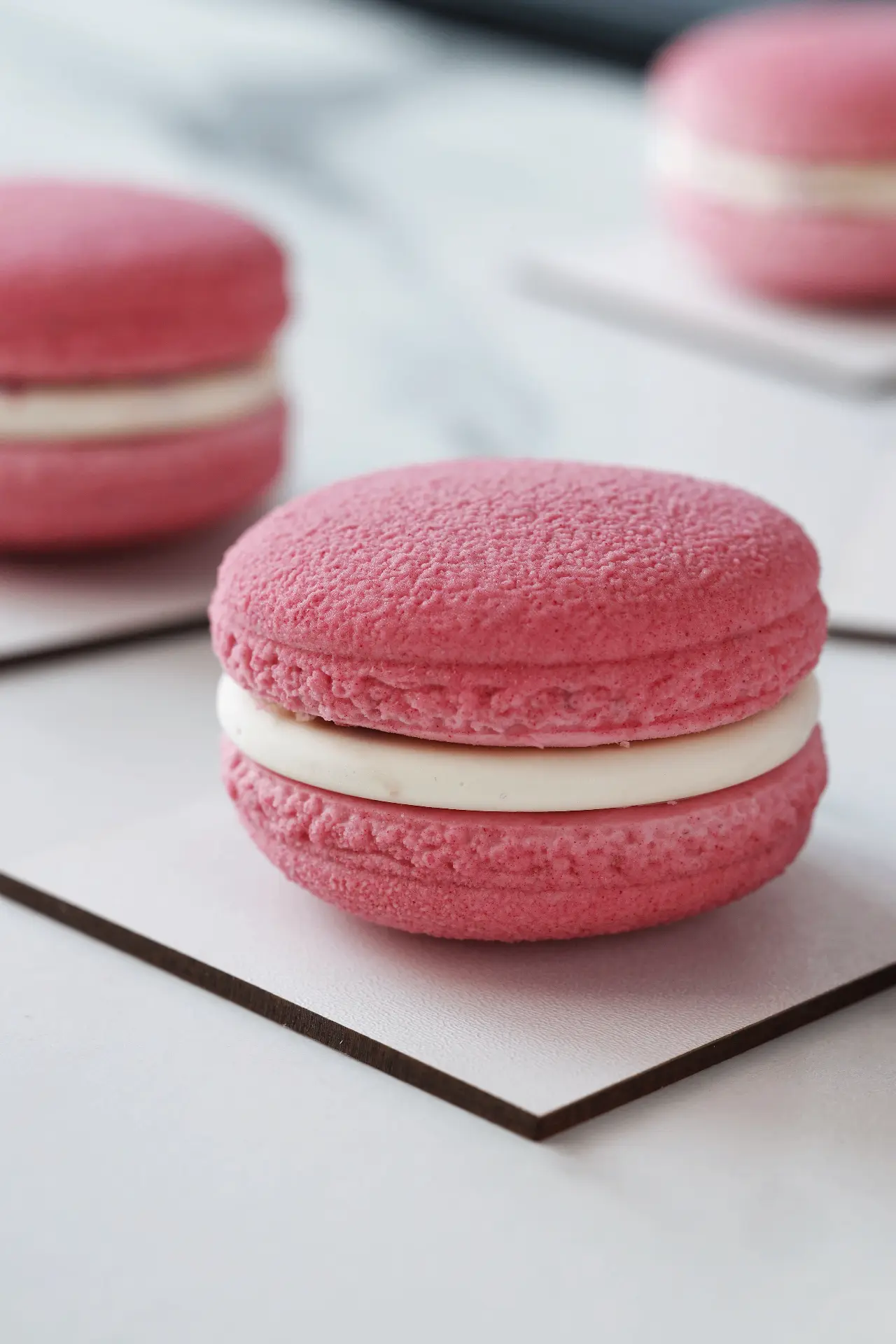 🍓 Муссовые макарон «Малина — Смородина — Миндаль»
Выход: 8 пирожных
Форма: Silikomart Macaron

✨ Да