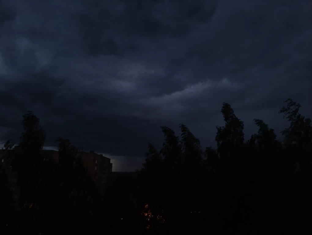 ⛈️ Какое небо... Фото: k1news