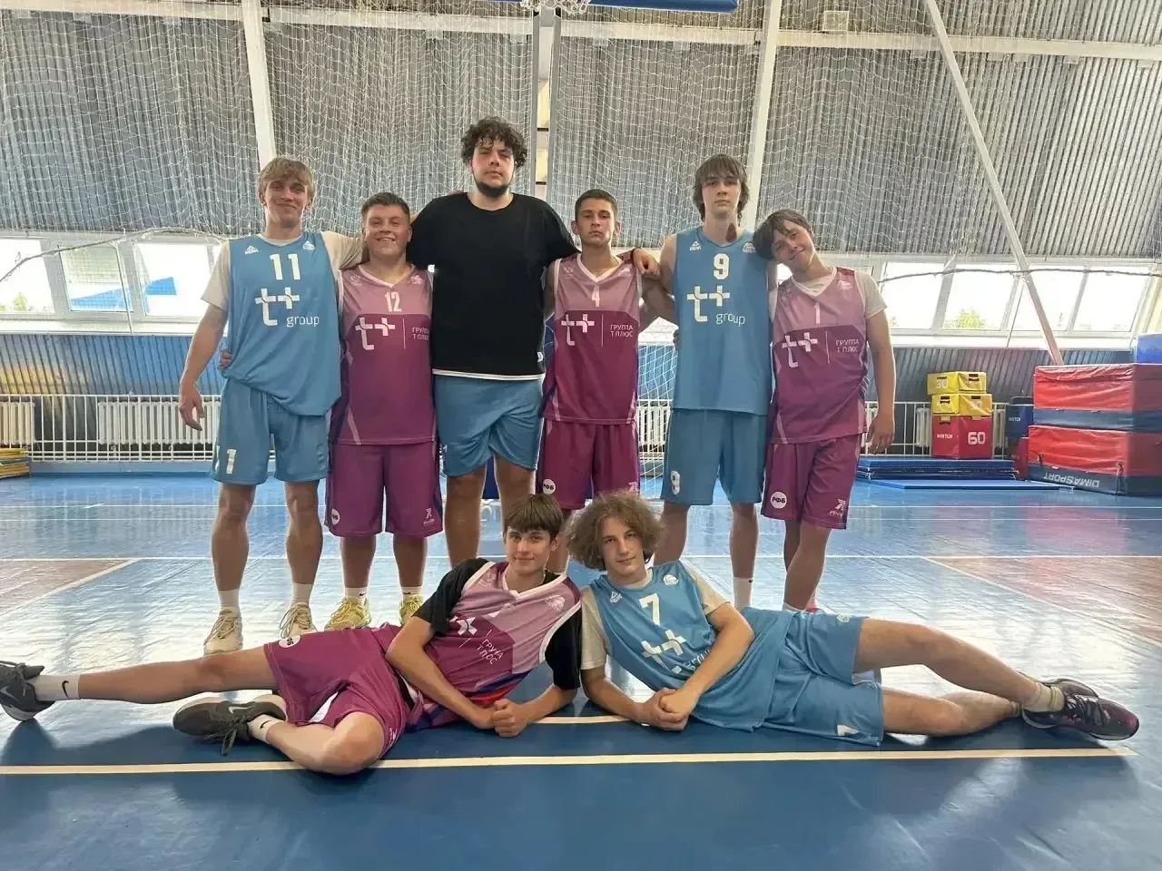 🏀 УСПЕХ КОМАНДЫ МОУ СОШ №3 НА ПЕРВЕНСТВЕ БРЯНСКОЙ ОБЛАСТИ! 🏀

13 июня в физкультурно-оздоровительн