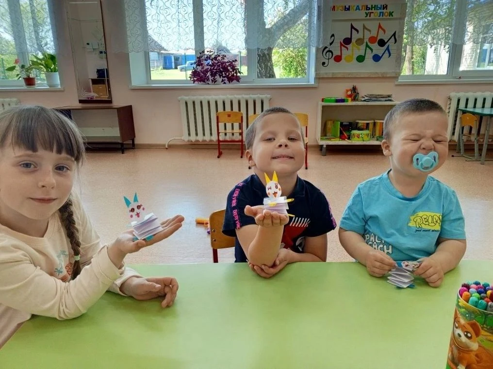 Дошкольная группа. "Зайки-попрыгайки"