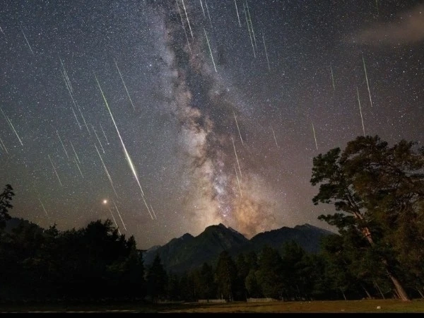 В ночь с 5 на 6 октября — звёздный дождь над Татарстаном! 🌠