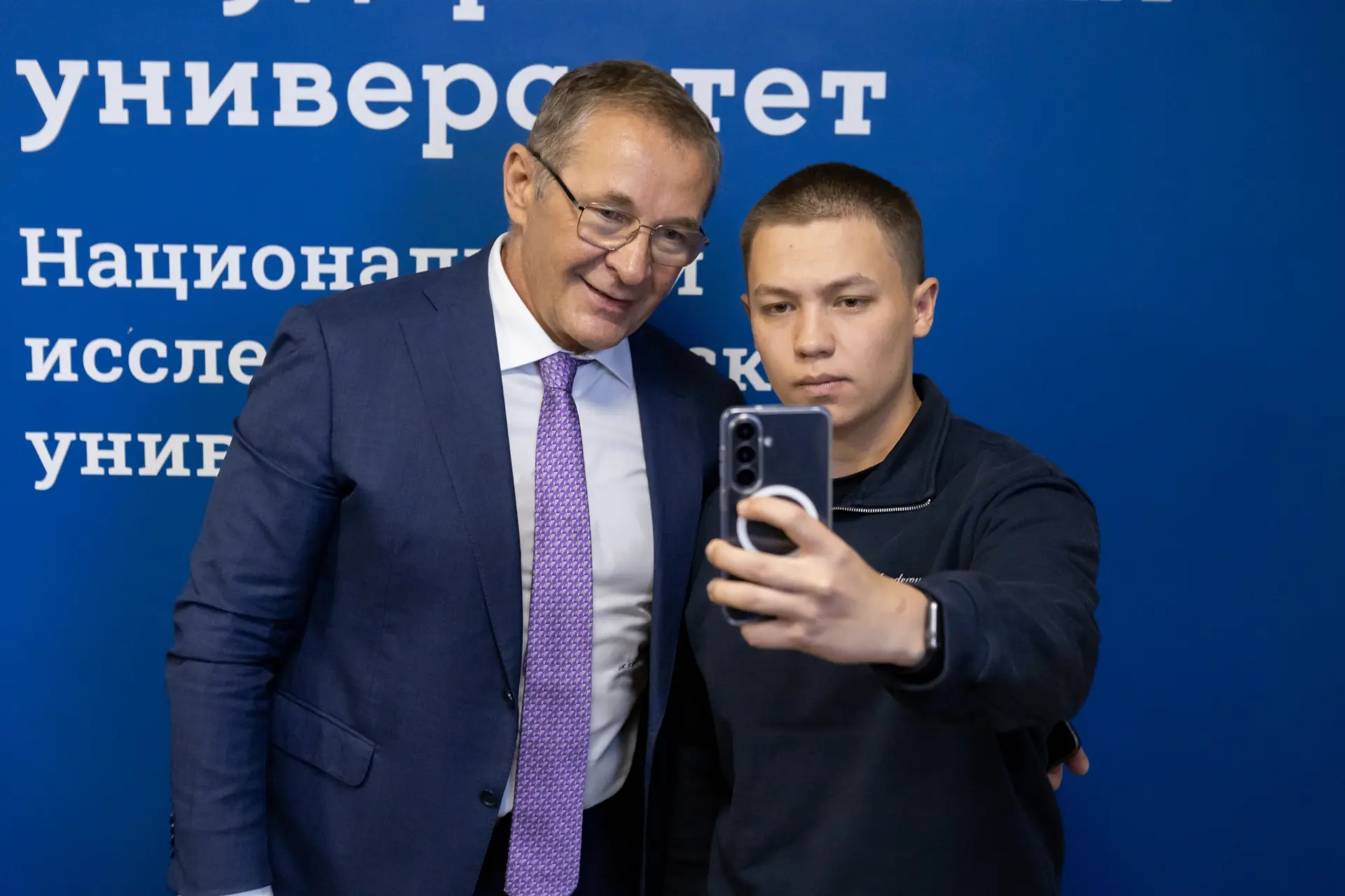 😊В открытом диалоге поучаствовали, закон написали, проекты защитили, в спектакле сыгра...