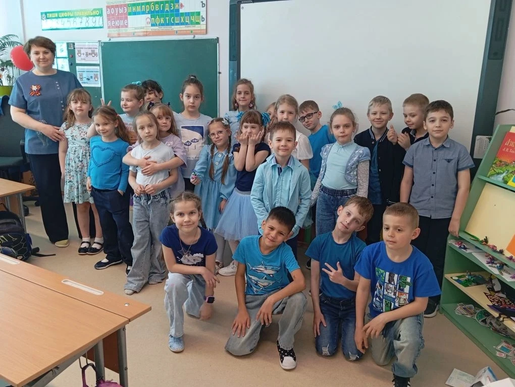 💫 С 4 по 12 мая в 1 «Б» классе прошла «Цветная неделя» — время, когда учёба превратилась в настоящий