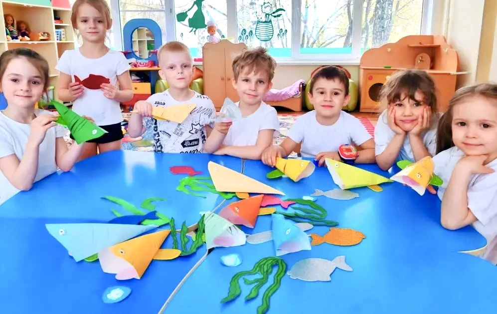 УЧИМСЯ, ИГРАЯ (Часть 2)  ☝️Продолжение предыдущего поста   🧐 На занятии «Изучаем рыб» наши дошколята