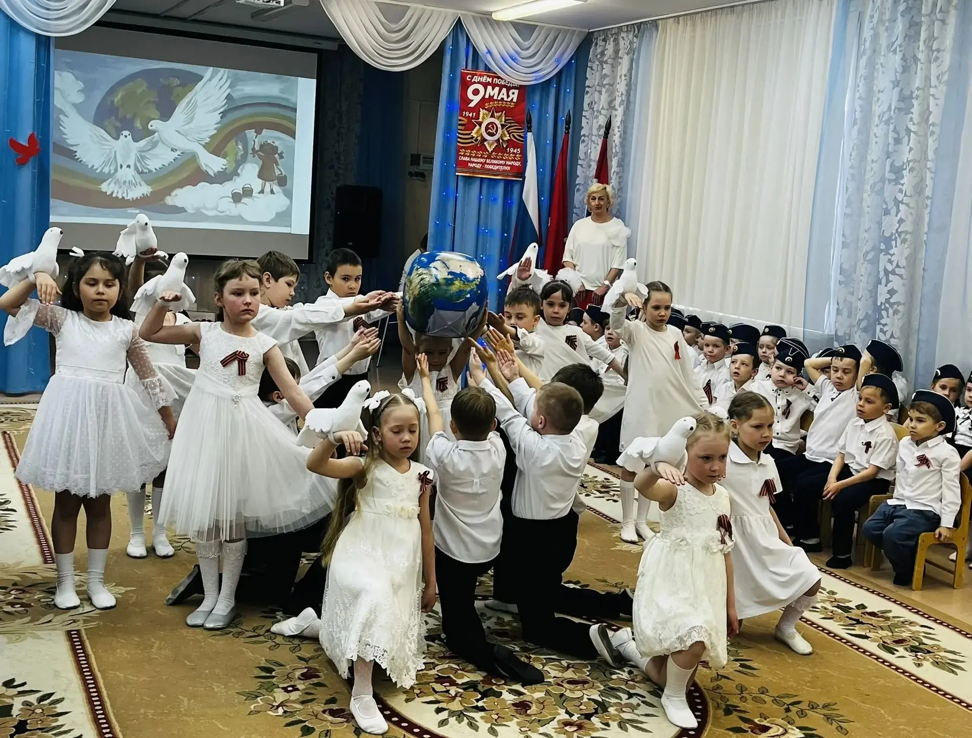 От всей души благодарим педагогов и воспитанников 2 корпуса за замечательный концерт, посвящённый Дн