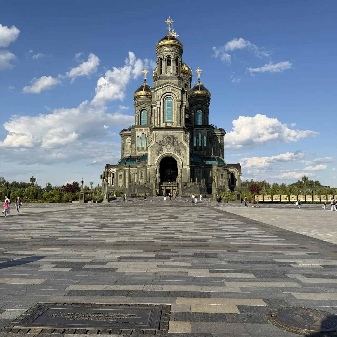 Ура! Лето! ☀️
Впереди много интересных приключений и открытий!
🌸
Спасибо маме нашего ученика, Лилии
