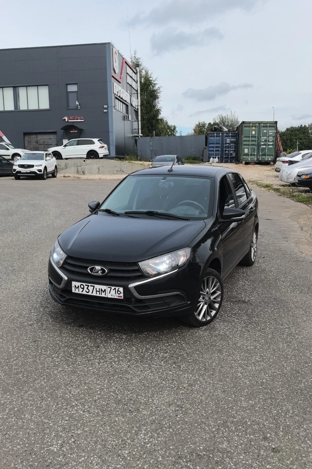 Продам Lada Granta 2024 года в отличном состоянии, пробег 56 000 км, 1 хозяин. По ДТП —...