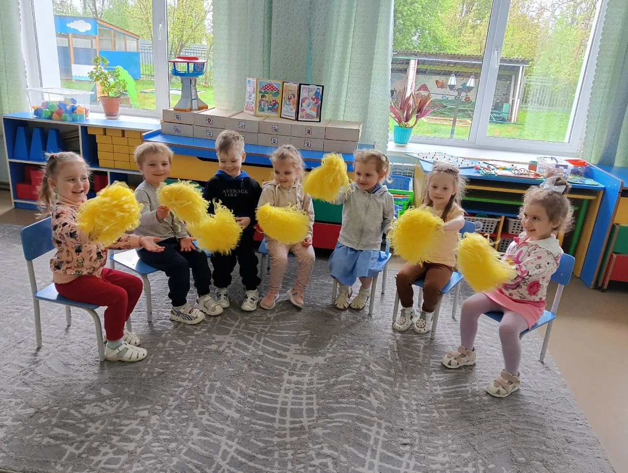 🌼День одуванчика во второй младшей группе. 

13 мая отмечается Всемирный день одуванчика. Забавное 
