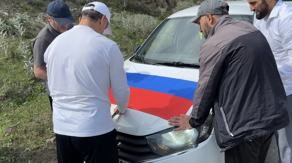 В рамках празднования Дня Государственного флага Российской Федерации Детско-юношеская ...