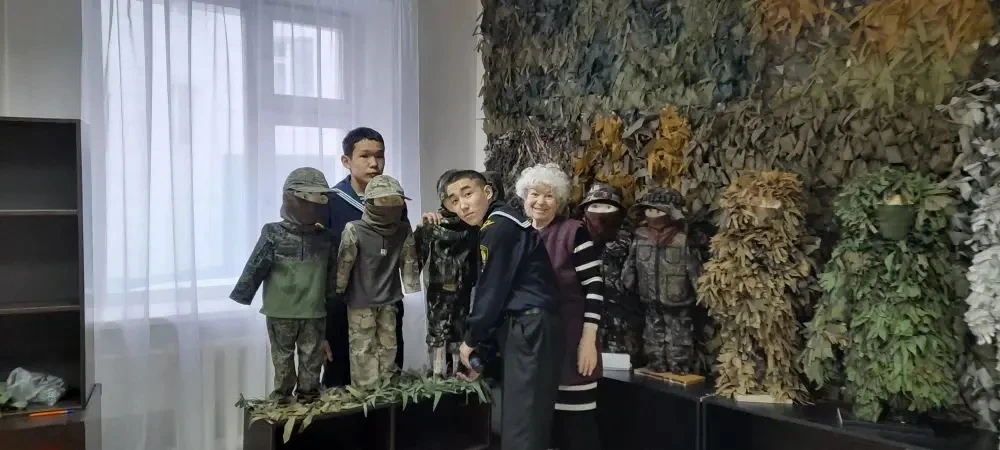 НАША ПОМОЩЬ БОЙЦАМ СВО.  Весь коллектив и обучающиеся ЯИВТ принимают активное участие в поддержании 