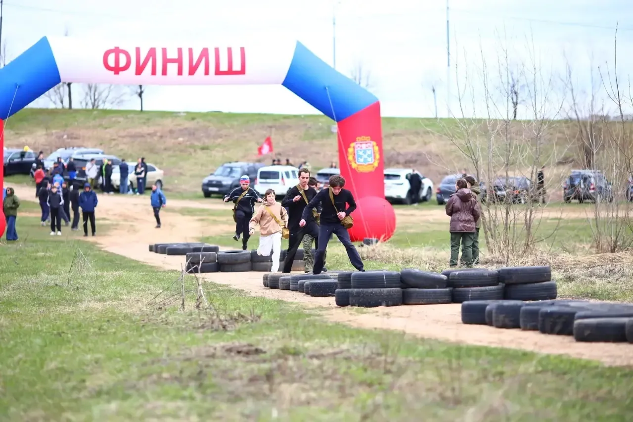 В Чебоксарах прошла военизированная «Гонка Патриотов», посвящённая 81-й годовщине Великой Победы  В 