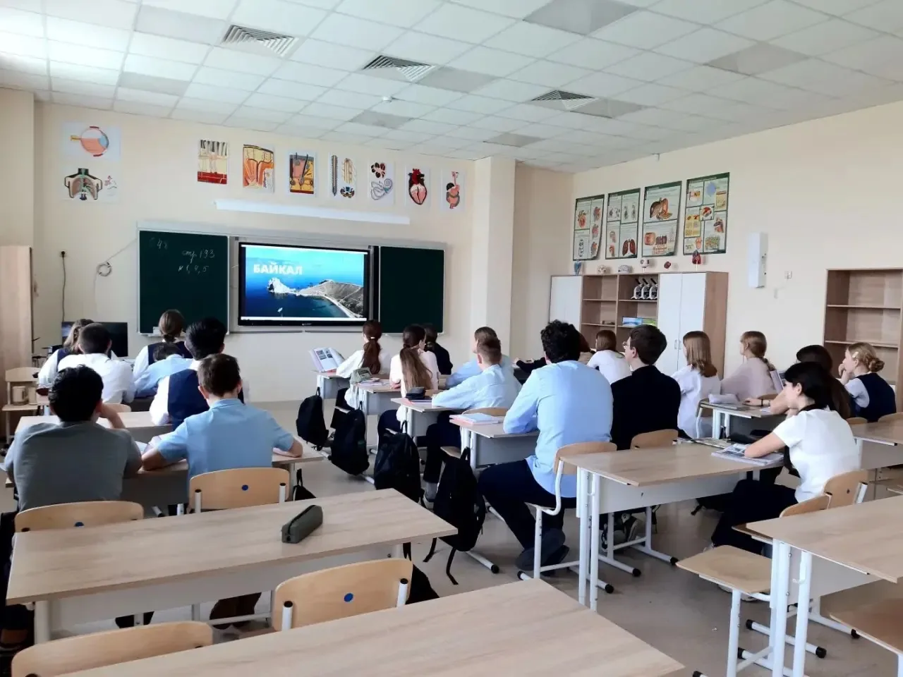 🌳 В преддверии Международного дня леса и Всемирного дня водных ресурсов в МБОУ СОШ 17 прошли увлекат