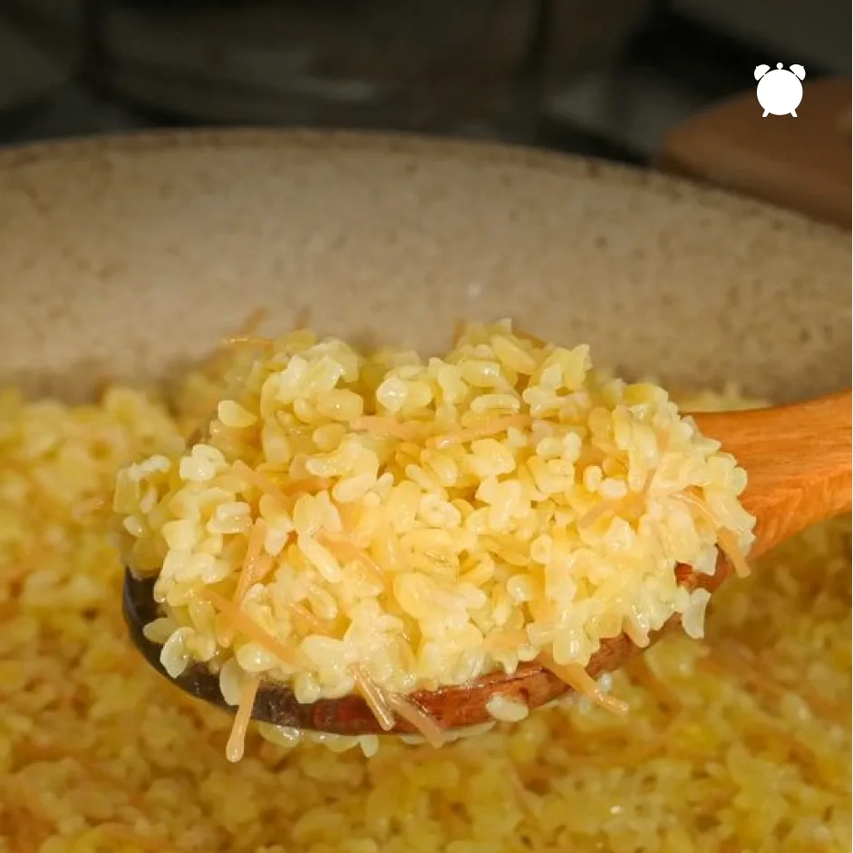 🍚 Гарнир из крупы получается вкуснее, если варить её не в воде, а в бульоне. Подойдёт ...