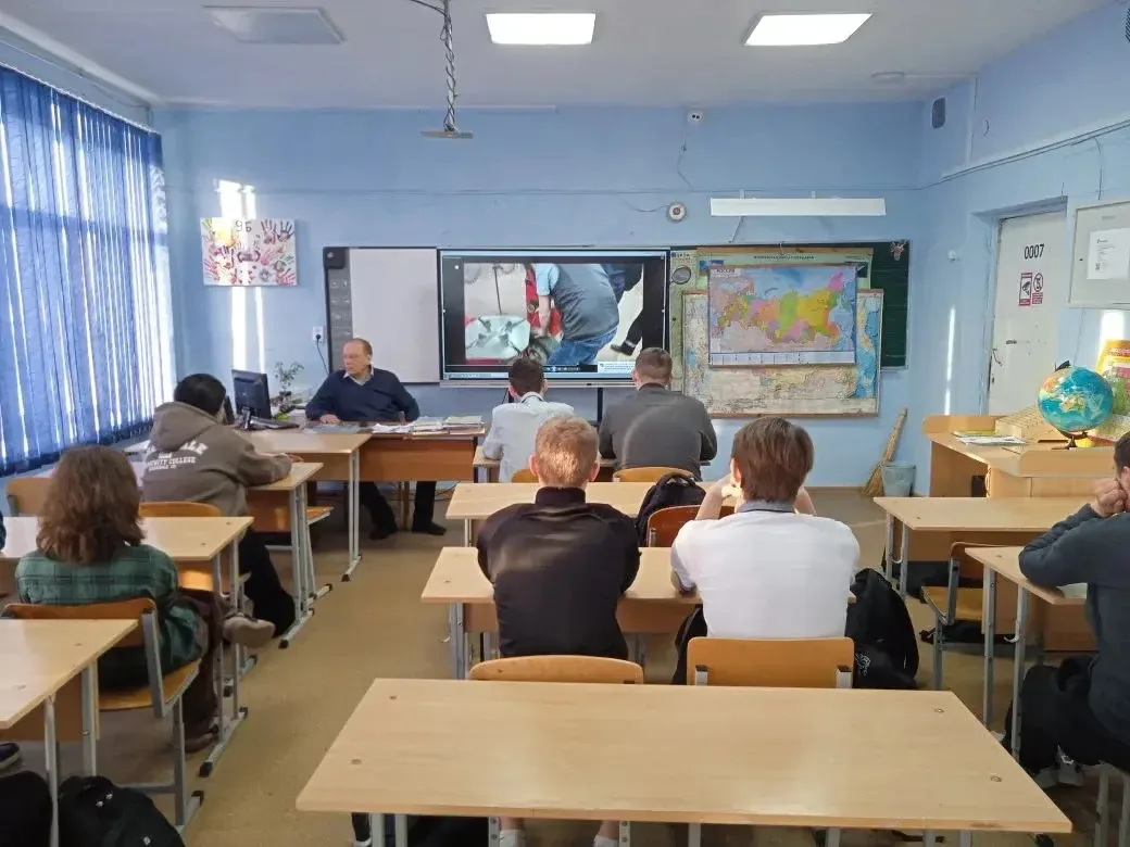 🛩️Сегодня, 26 февраля, в Клястицкой школе состоялась профориентационная встреча с обуч...