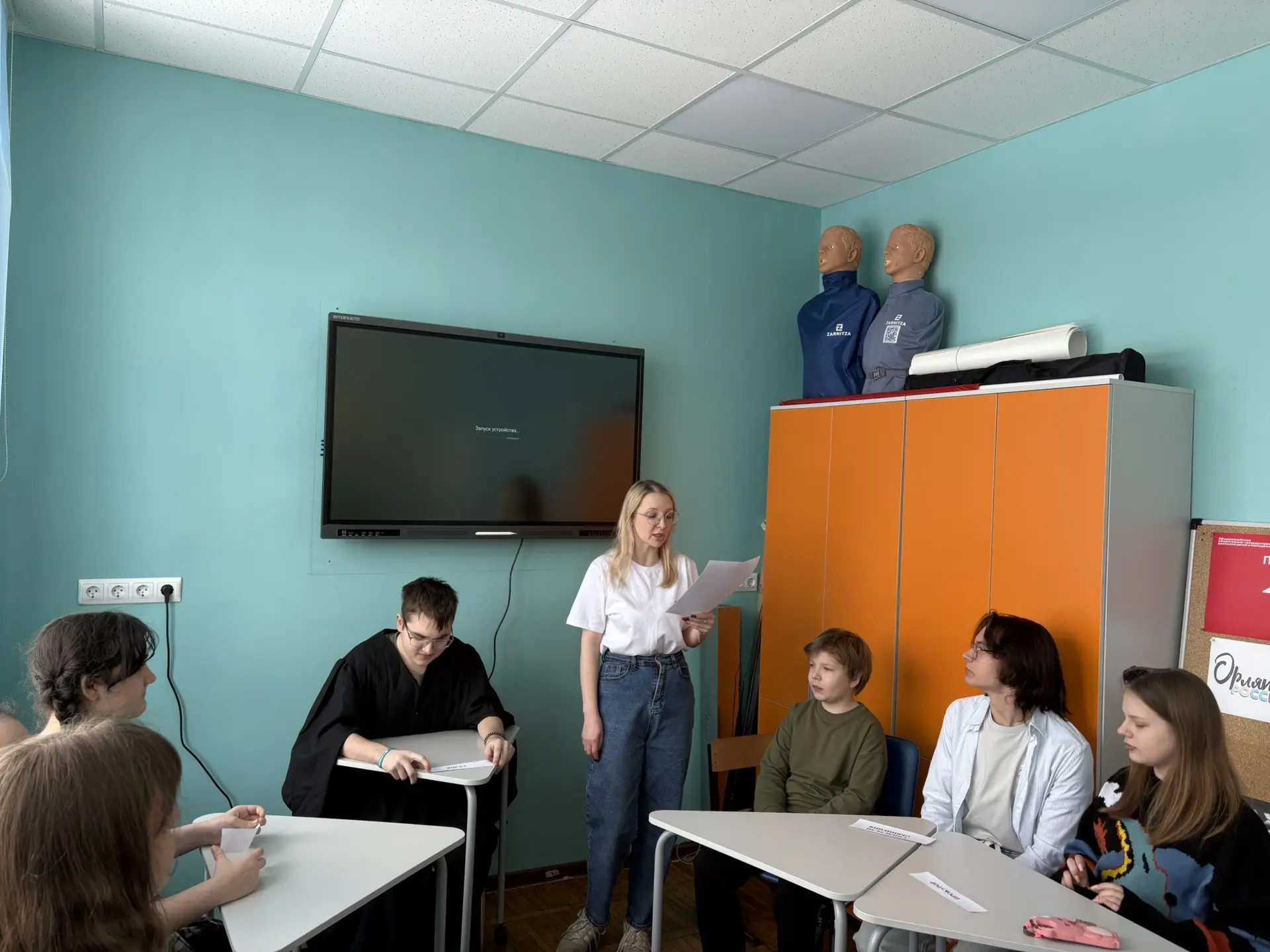 Занятие проекта «Школа ведущих» сегодня превратилось в настоящее заседание суда⚖️👨🏻‍⚖️  🎙️Активисты 