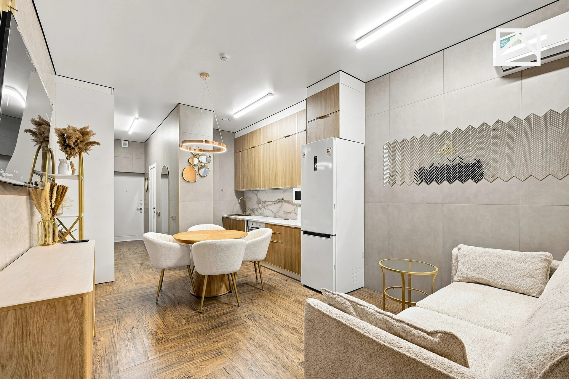 1-к апартаменты в Sky Plaza 1.0, 53 м², этаж 2/10, Ялта