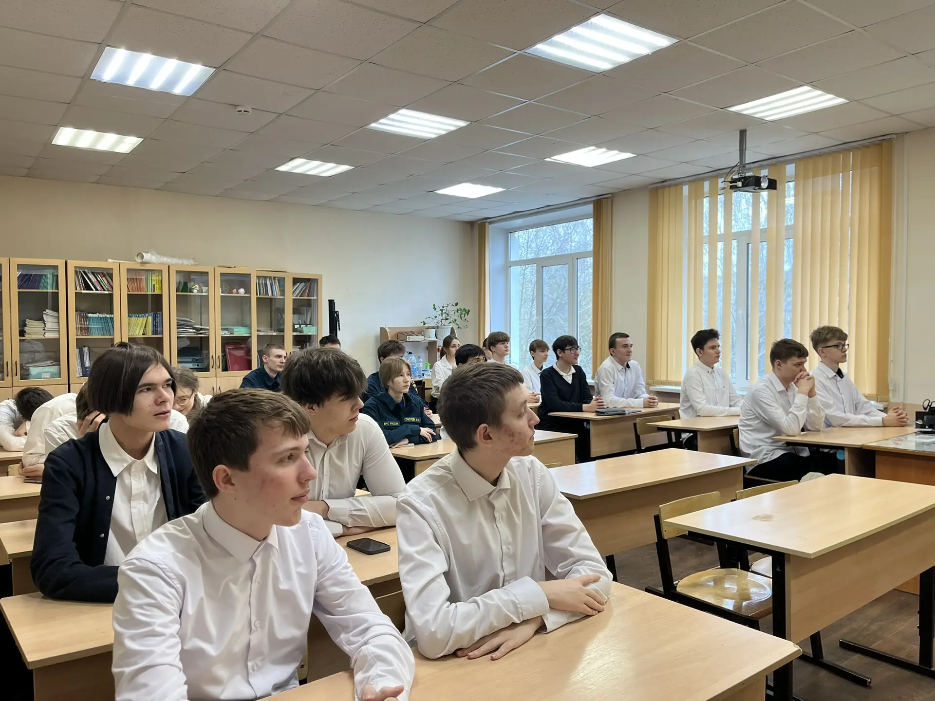 Сегодня «Разговоры о важном» были посвящены Дню Земли 🌍💚  Мы говорили о том, что каждый человек несё