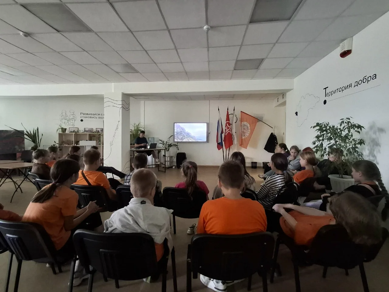 Сегодня в нашем уютном лагере "Волонтер" произошло событие, наполненное гордостью и смы...