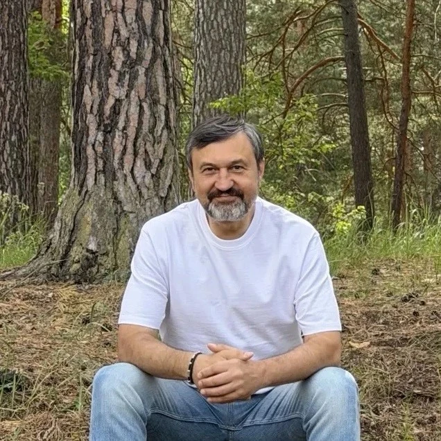 Недавно изменил название всех своих аккаунтов в социальных сетях. Теперь там написано —...