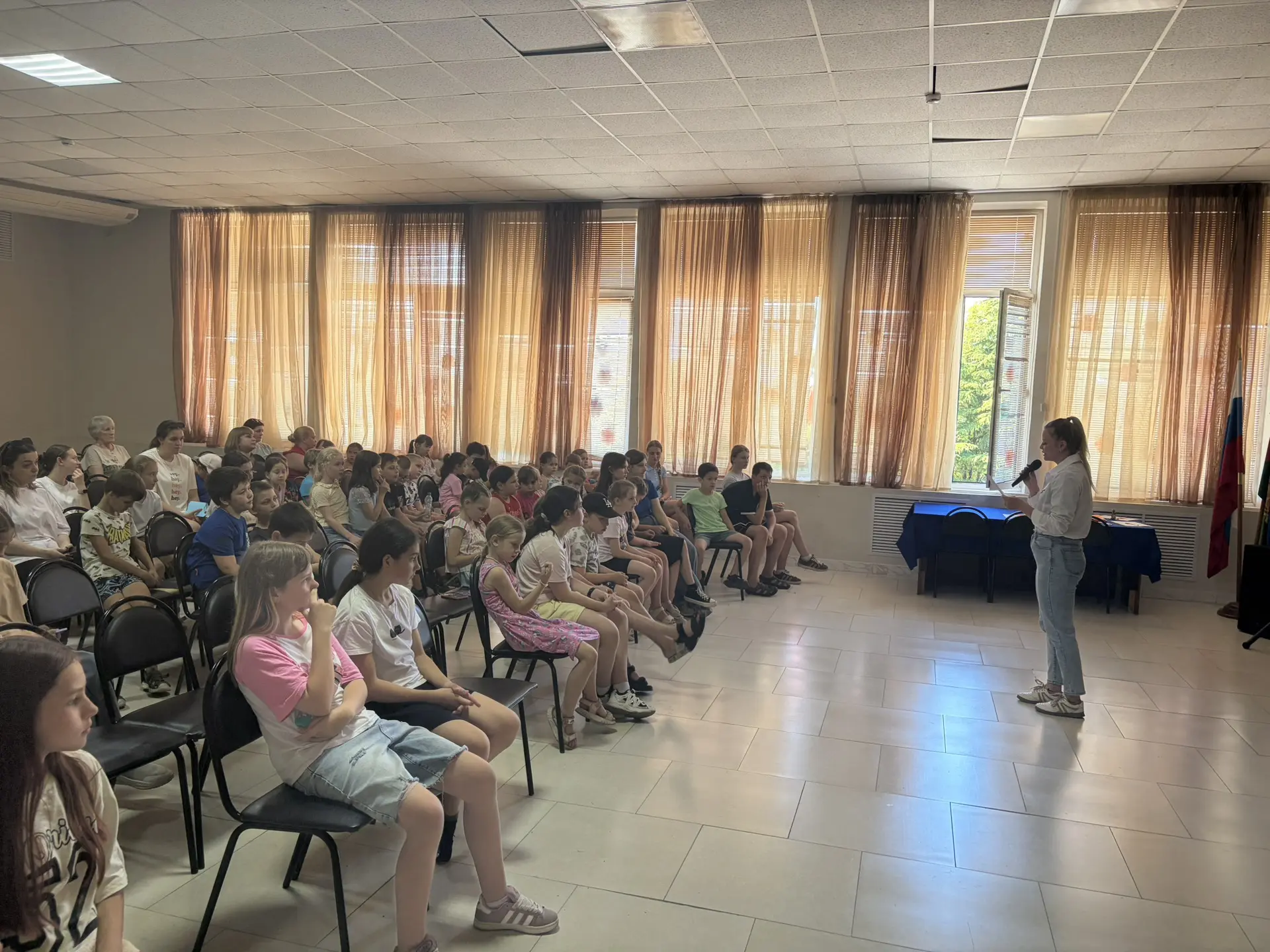 ☀️ 23 июня в школьном лагере «Чайка» и трудовом лагере «Круто» прошёл «День Первых»! 🎉
Утро началос